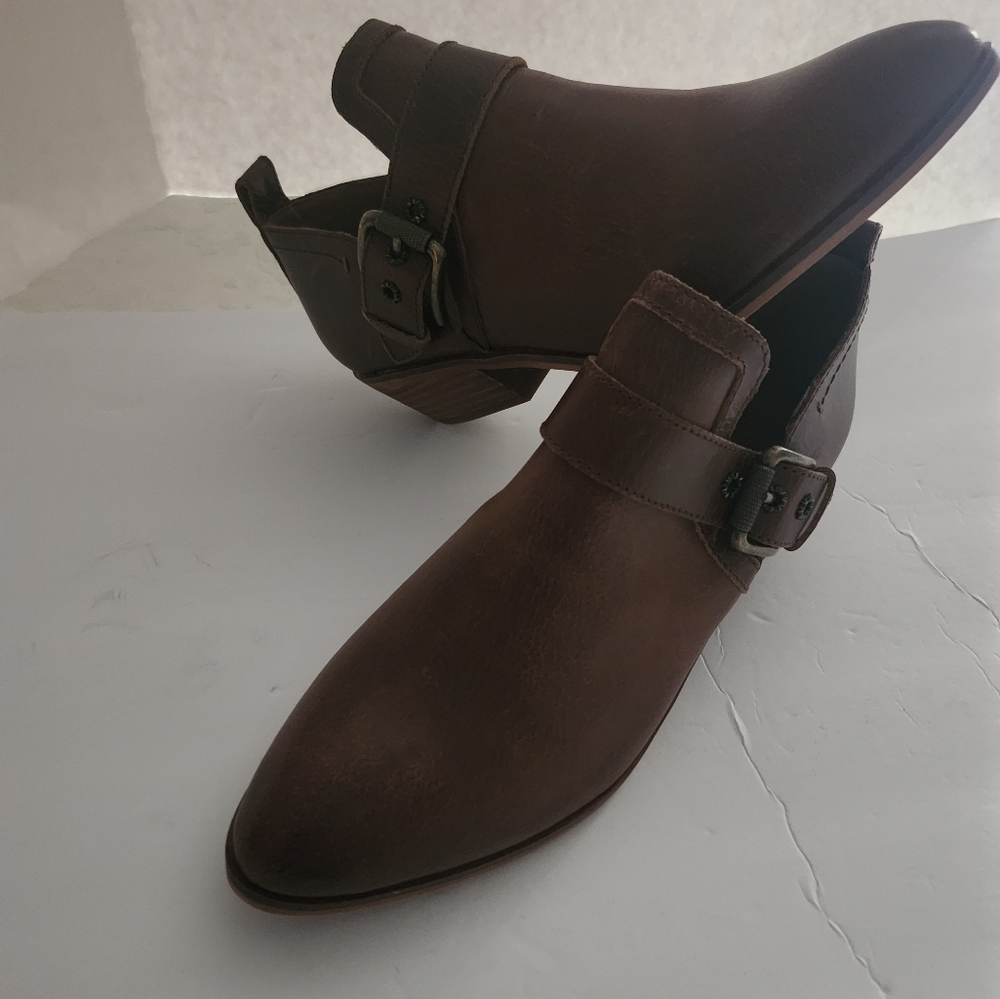 Frye & Co Moto Slip On Rubie Booties Stacked Heel Buckle Brown US 8 EU39